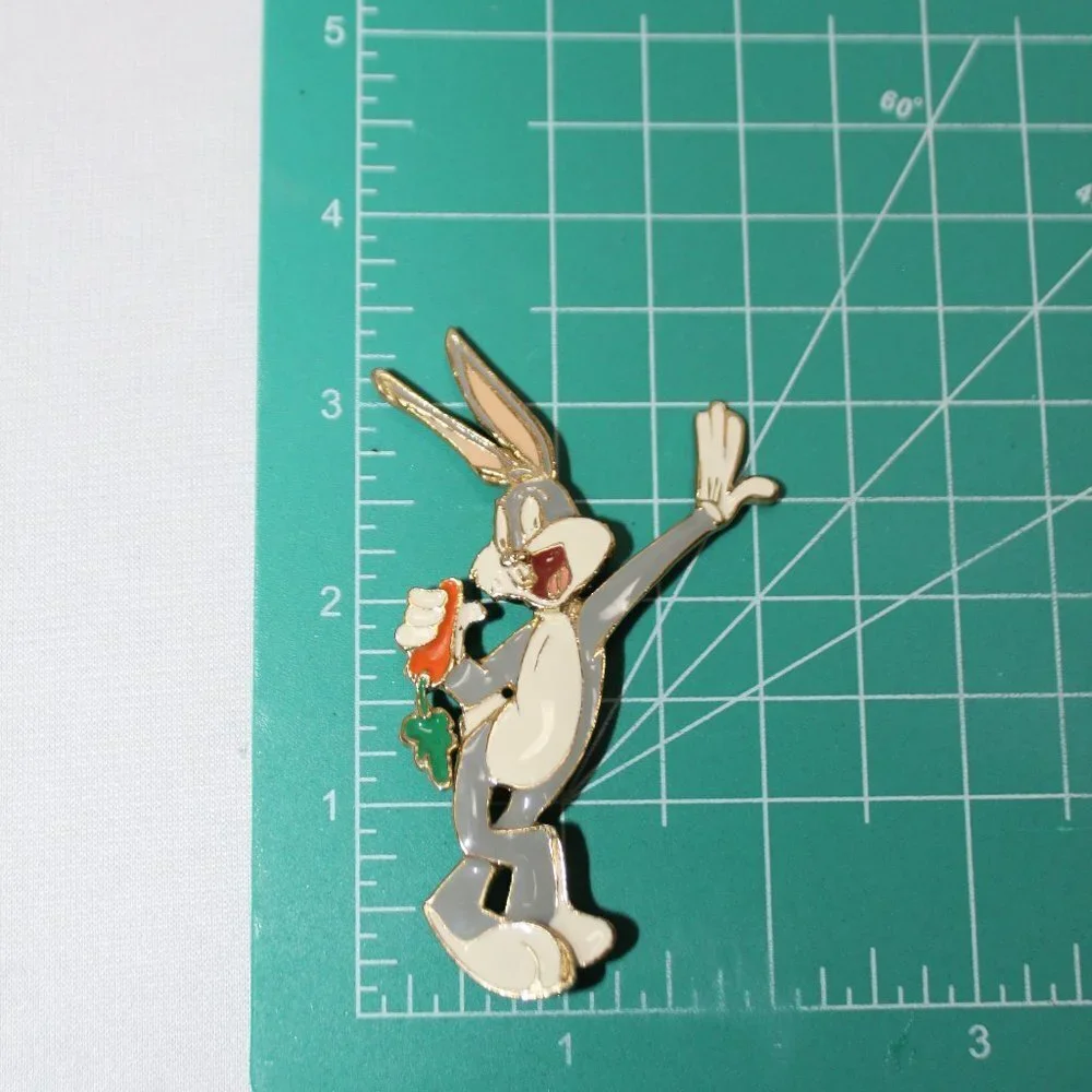 Vintage Bugs Bunny Warner Bros Metal Pin Brooch